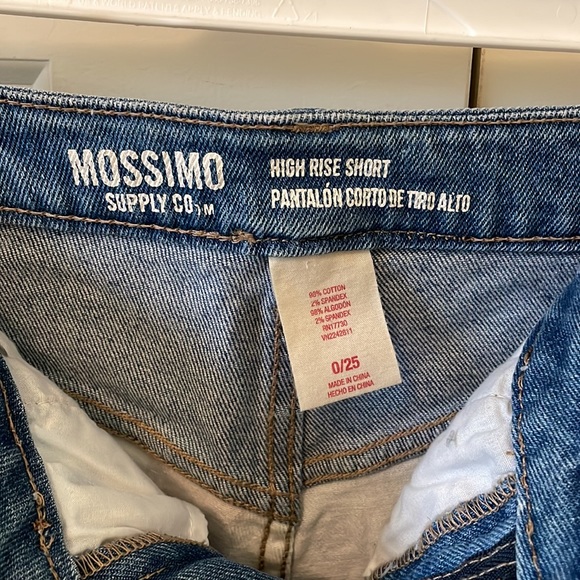 Mossimo High-Waisted denim shorts - Picture 2 of 3
